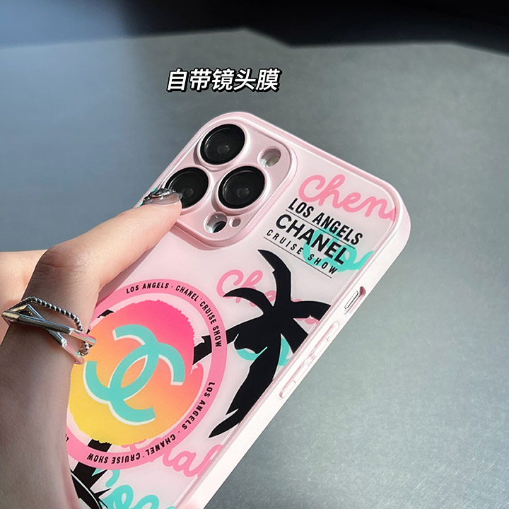 アイフォン 15 pro chanel風 スマホケース 女性愛用