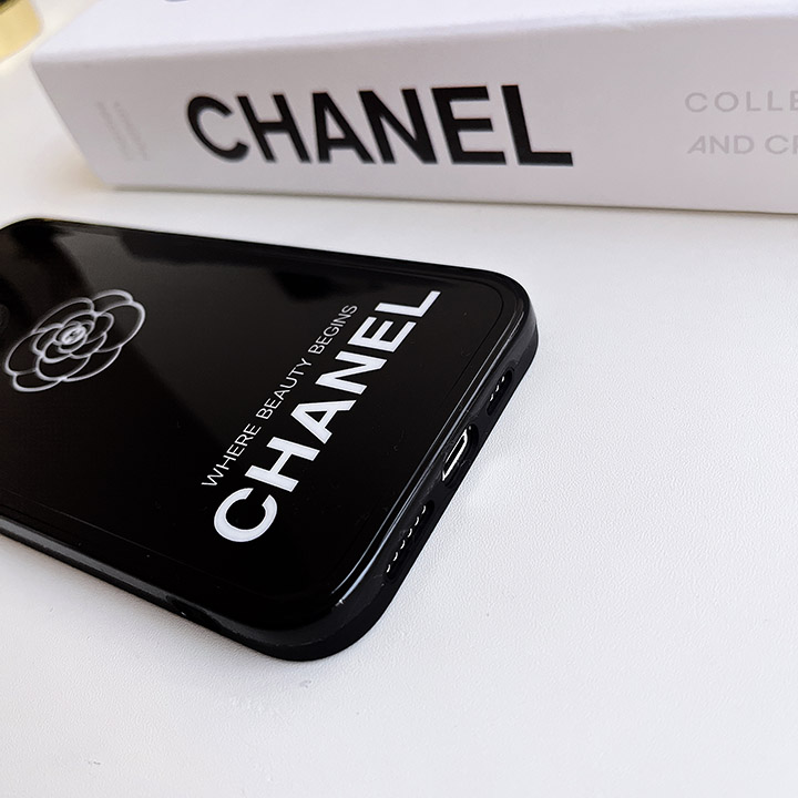 chanel風 iphone 15proケース